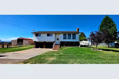 7118 W 5100 S, Hooper, UT 84315 - Photo 2