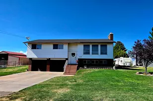 7118 W 5100 S, Hooper, UT 84315 - Photo 2