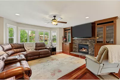 1737 E Sunrise Meadow Dr, Sandy, UT 84093 - Photo 4