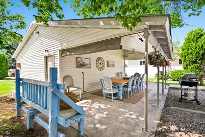 240 S 100 E, Hyrum, UT 84319 - Photo 42