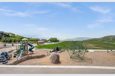 2178 E Whitekirk Way S, Draper, UT 84020 - Photo 18