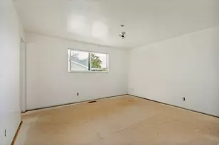 1447 E Hollow Dale Dr, Salt Lake City, UT 84121 - Photo 14