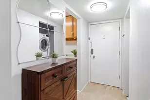 20 W Lester Ave, Murray, UT 84107 - Photo 2