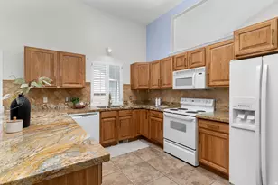 239 E Cottage Wood Ln S, Murray, UT 84107 - Photo 8