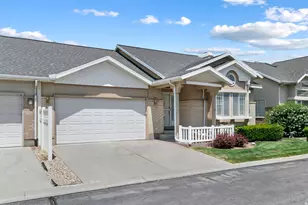239 E Cottage Wood Ln S, Murray, UT 84107 - Photo 2