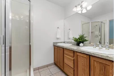 239 E Cottage Wood Ln S, Murray, UT 84107 - Photo 16