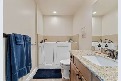 2196 E Valley View Ct N, Layton, UT 84040 - Photo 36