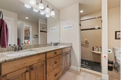 2196 E Valley View Ct N, Layton, UT 84040 - Photo 30