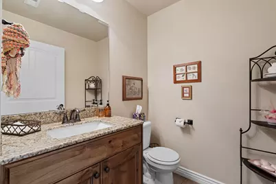 2196 E Valley View Ct N, Layton, UT 84040 - Photo 26