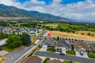 2196 E Valley View Ct N, Layton, UT 84040 - Photo 40