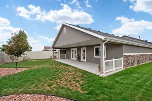 2196 E Valley View Ct N, Layton, UT 84040 - Photo 48