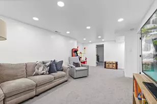 6525 S 2600 E, Cottonwood Heights, UT 84121 - Photo 20