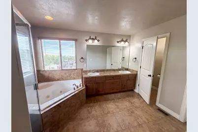 14496 S Fox Creek Dr, Herriman, UT 84096 - Photo 16