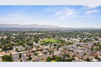 11557 S Sunburn Ln, Sandy, UT 84094 - Photo 88