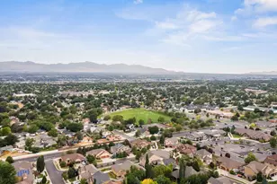 11557 S Sunburn Ln, Sandy, UT 84094 - Photo 88