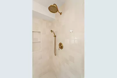 11557 S Sunburn Ln, Sandy, UT 84094 - Photo 32