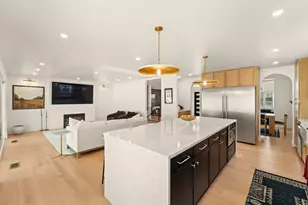 11557 S Sunburn Ln, Sandy, UT 84094 - Photo 14