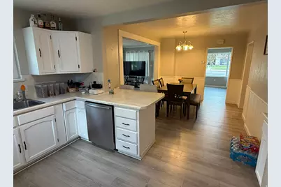 264 W 200 S, Tooele, UT 84074 - Photo 10