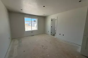 2762 W Guernsey Ln, Plain City, UT 84404 - Photo 6