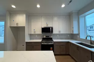 2762 W Guernsey Ln, Plain City, UT 84404 - Photo 2