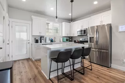 1016 W Shadow Ln, Lehi, UT 84048 - Photo 6