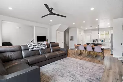 1016 W Shadow Ln, Lehi, UT 84048 - Photo 4