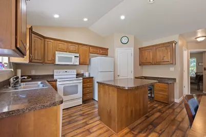 1369 S 260 W, Payson, UT 84651 - Photo 6