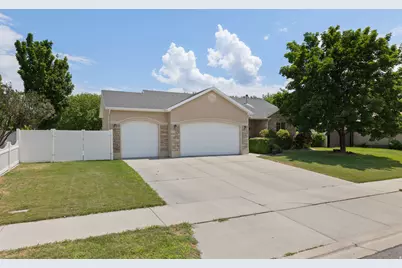 1369 S 260 W, Payson, UT 84651 - Photo 2