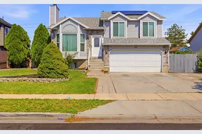 5697 S Esprit Dr, Kearns, UT 84118 - Photo 2