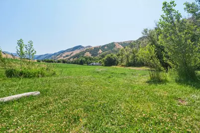 2405 E Canyon Rd, Smithfield, UT 84335 - Photo 46