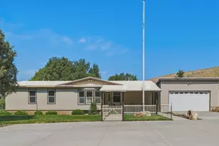 2405 E Canyon Rd, Smithfield, UT 84335 - Photo 8