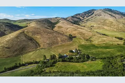 2405 E Canyon Rd, Smithfield, UT 84335 - Photo 4