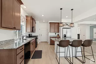 173 E Meandering Way, Saratoga Springs, UT 84045 - Photo 8