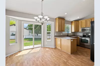 2108 N 1100 E, Lehi, UT 84043 - Photo 8