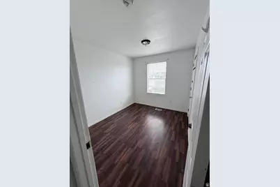 5680 W Glen Livet Ct, West Valley, UT 84128 - Photo 8