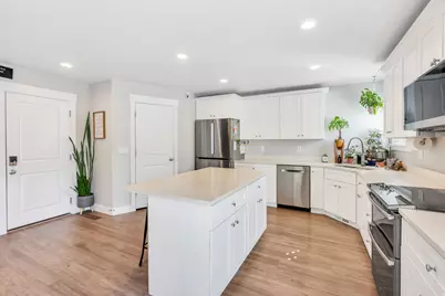 2104 E Weeping Cherry Ln, Eagle Mountain, UT 84005 - Photo 10