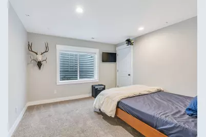 2104 E Weeping Cherry Ln, Eagle Mountain, UT 84005 - Photo 28