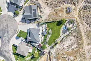 2104 E Weeping Cherry Ln, Eagle Mountain, UT 84005 - Photo 2