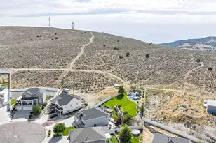 2104 E Weeping Cherry Ln, Eagle Mountain, UT 84005 - Photo 60