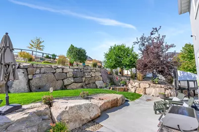 2104 E Weeping Cherry Ln, Eagle Mountain, UT 84005 - Photo 32