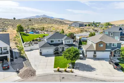 2104 E Weeping Cherry Ln, Eagle Mountain, UT 84005 - Photo 58