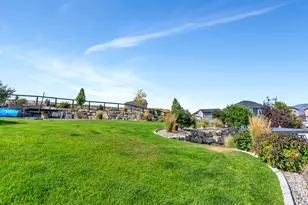 2104 E Weeping Cherry Ln, Eagle Mountain, UT 84005 - Photo 36