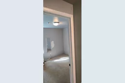 4689 W Delta Park Cir, West Valley, UT 84120 - Photo 32