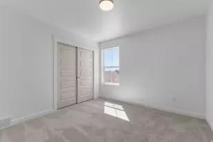 2218 N Hooded Crane Dr, Clinton, UT 84015 - Photo 20