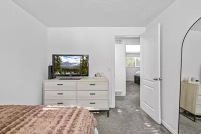 7282 S 2700 W, West Jordan, UT 84084 - Photo 30
