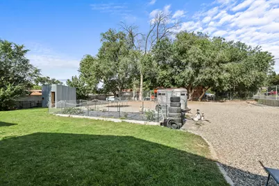 7282 S 2700 W, West Jordan, UT 84084 - Photo 10