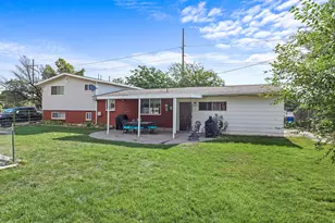7282 S 2700 W, West Jordan, UT 84084 - Photo 8