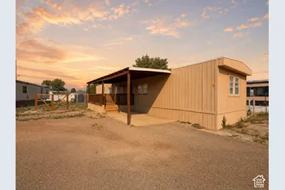 225 W 200 N #7, Huntington, UT 84528 - Photo 2