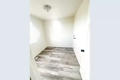 705 N 310 E, Tooele, UT 84074 - Photo 10