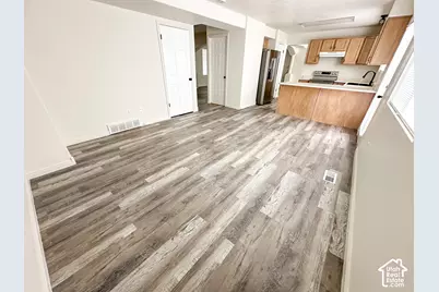 705 N 310 E, Tooele, UT 84074 - Photo 12